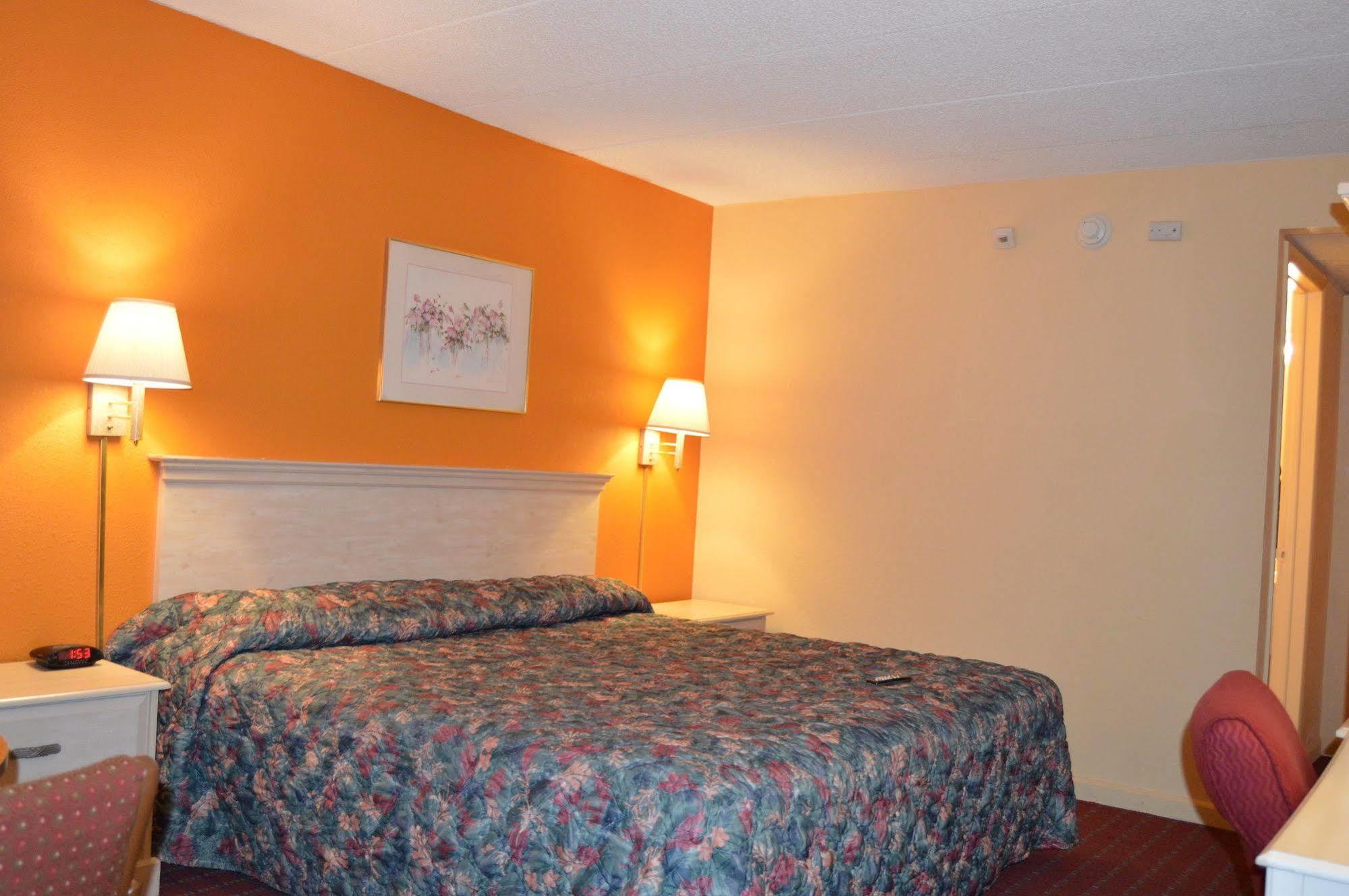 Travelers Inn South Brunswick Terrace Exteriör bild