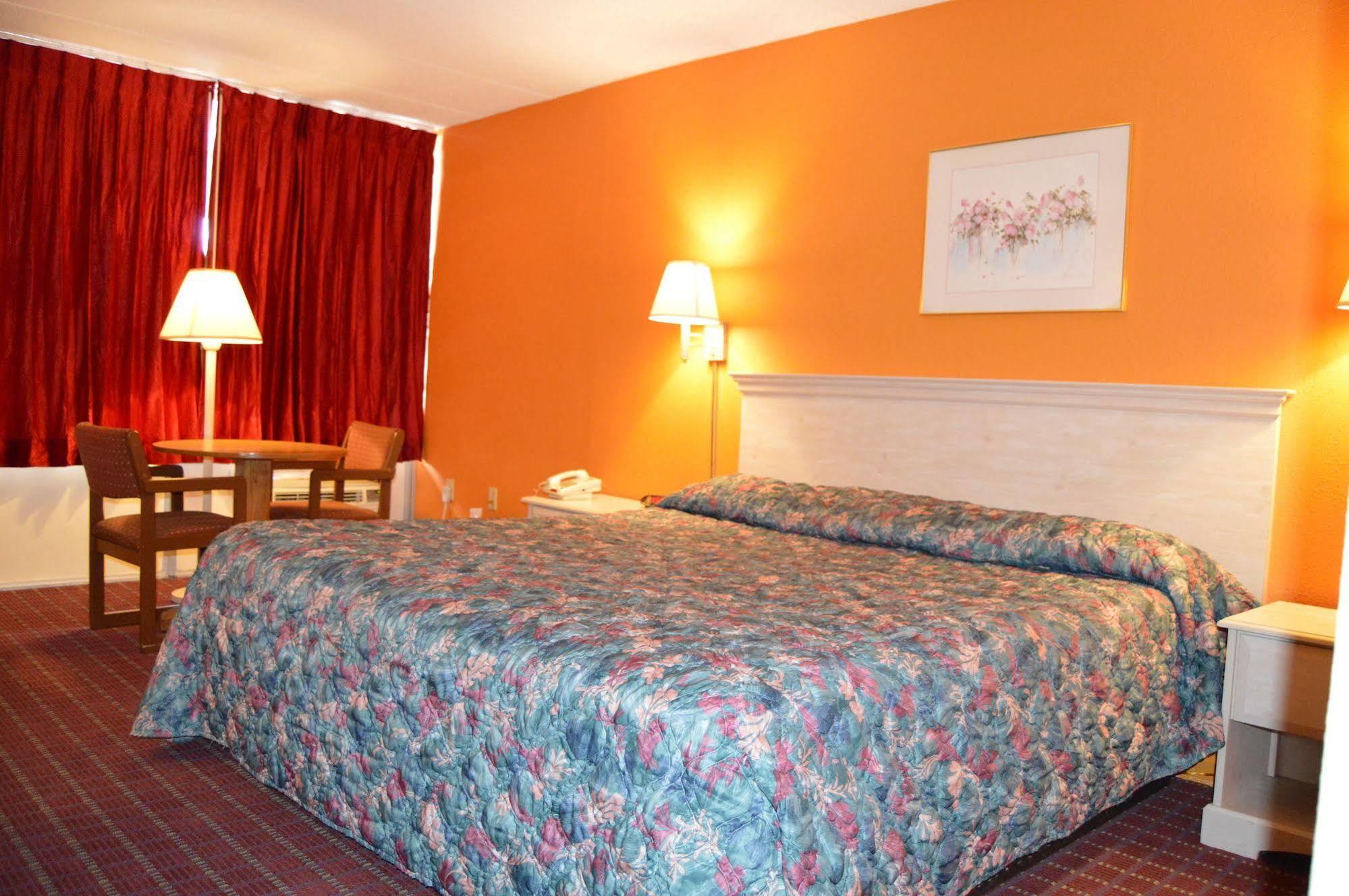 Travelers Inn South Brunswick Terrace Exteriör bild