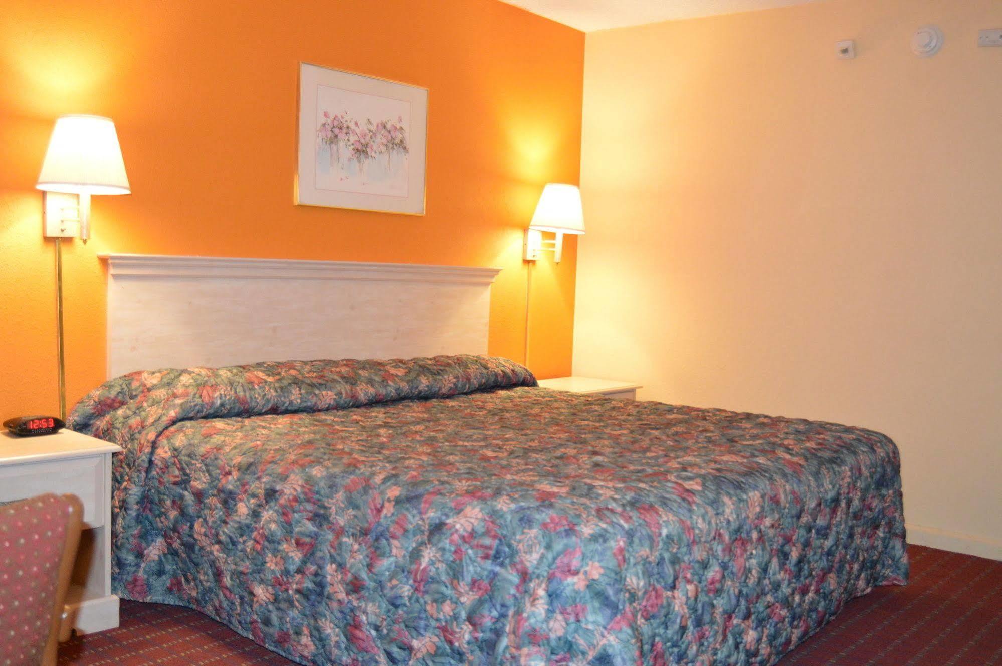 Travelers Inn South Brunswick Terrace Exteriör bild