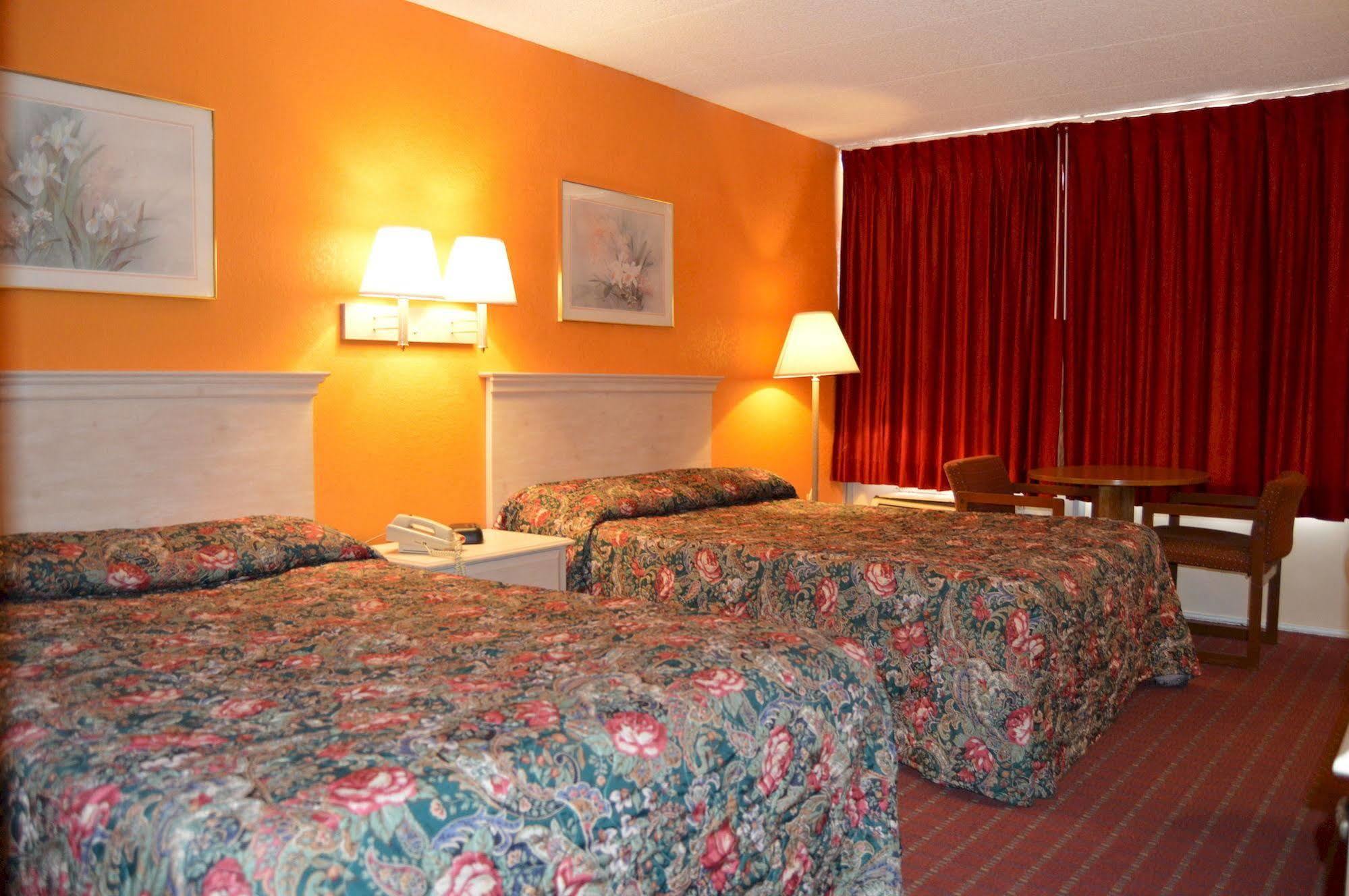 Travelers Inn South Brunswick Terrace Exteriör bild